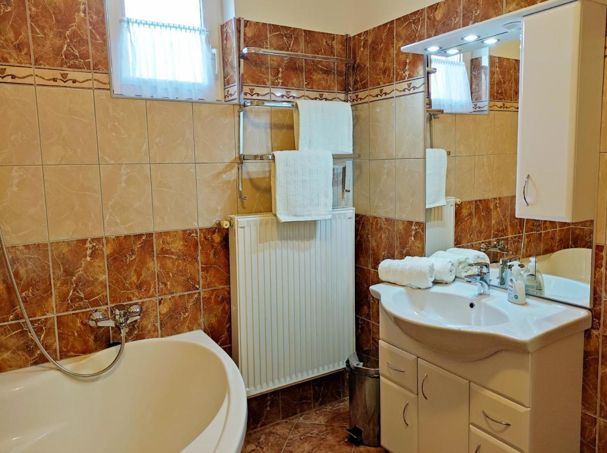 Apartmán Var-Lak Apartman Hévíz Exteriér fotografie